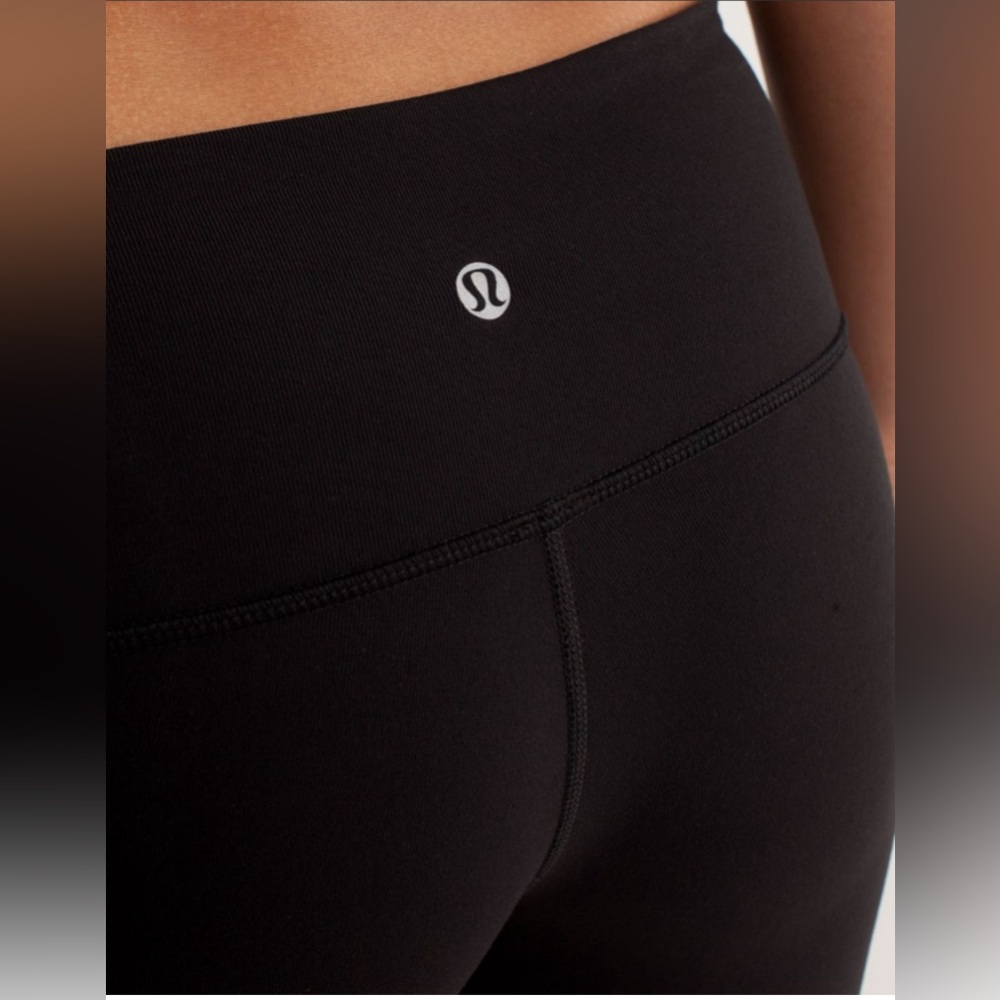 Lululemon Wunder Under Crop
Black/SIZE-2/Material: Full-On® Luxtreme - Picture 4 of 6